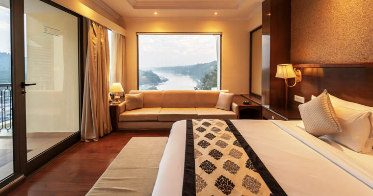 divine resort and spa maharani suite room